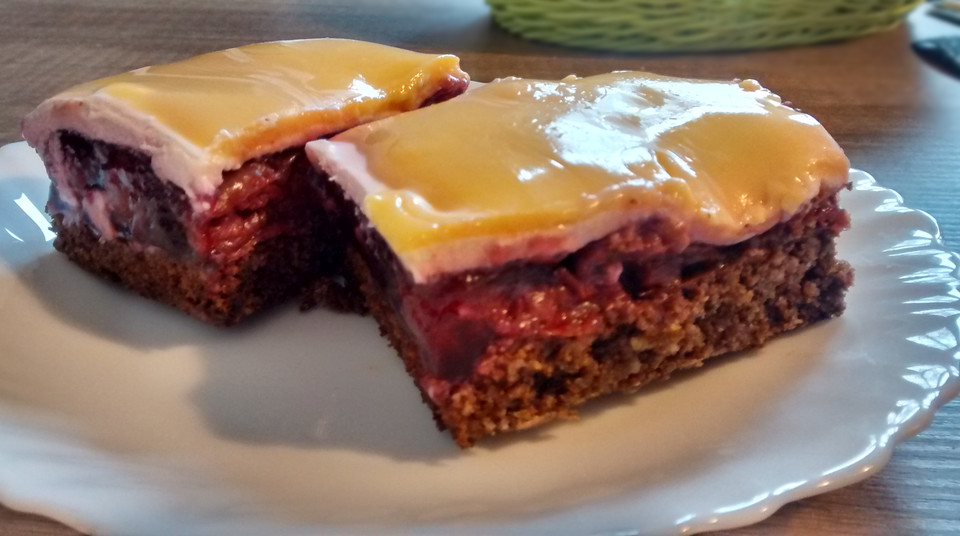 Eierlikör-Kirsch-Sahne-Torte von Terpsychore | Chefkoch.de