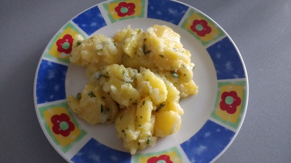 Kartoffelsalat mit veganem Mayo-Dressing von vogelbeere91 | Chefkoch.de