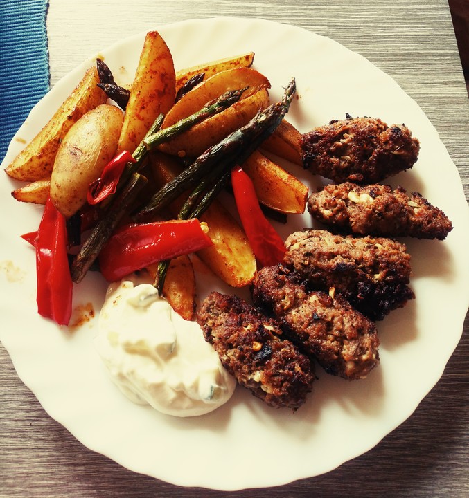 Cevapcici Mit Djuvecreis Und Tzatziki Von Barbwire86 | Chefkoch.de