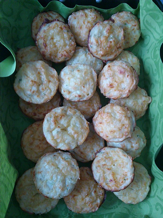 Herzhafte Käse-Zucchini-Muffins von BitterSweet_Mango | Chefkoch.de