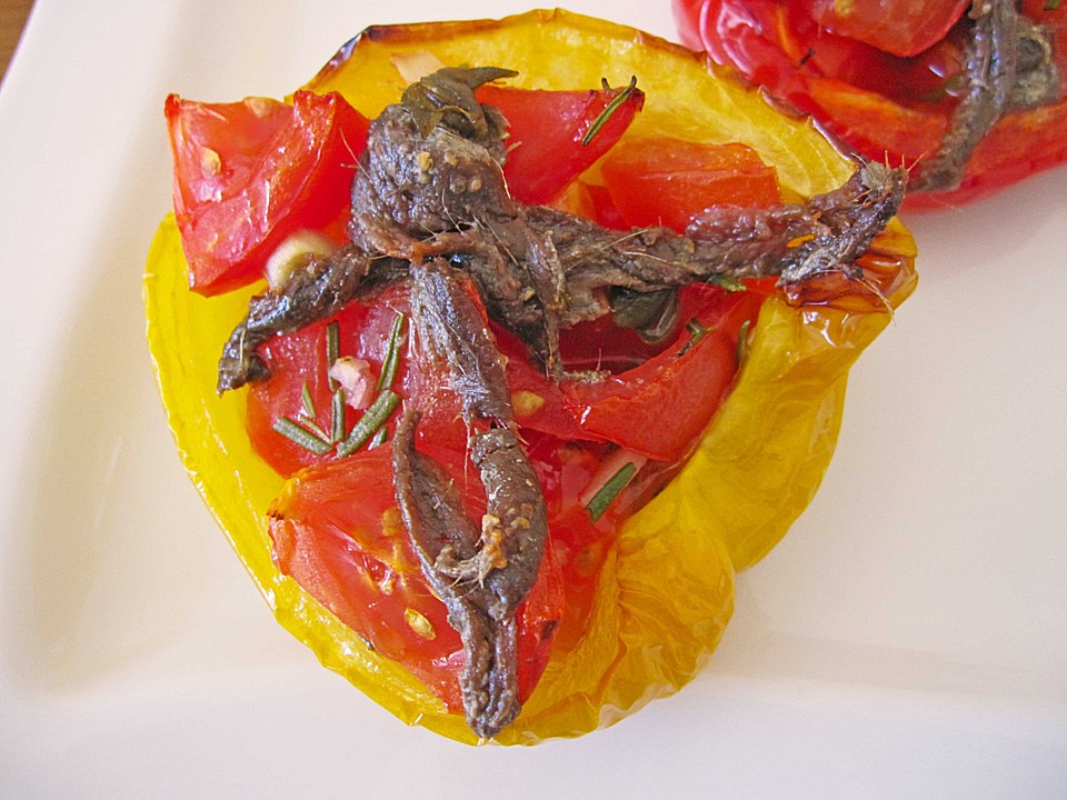 Geröstete Paprika mit Tomaten-Sardellen-Füllung von GourmetKathi ...