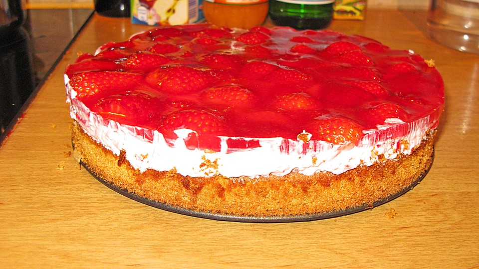 Erdbeer-Quark-Torte von IrinaH92 | Chefkoch.de