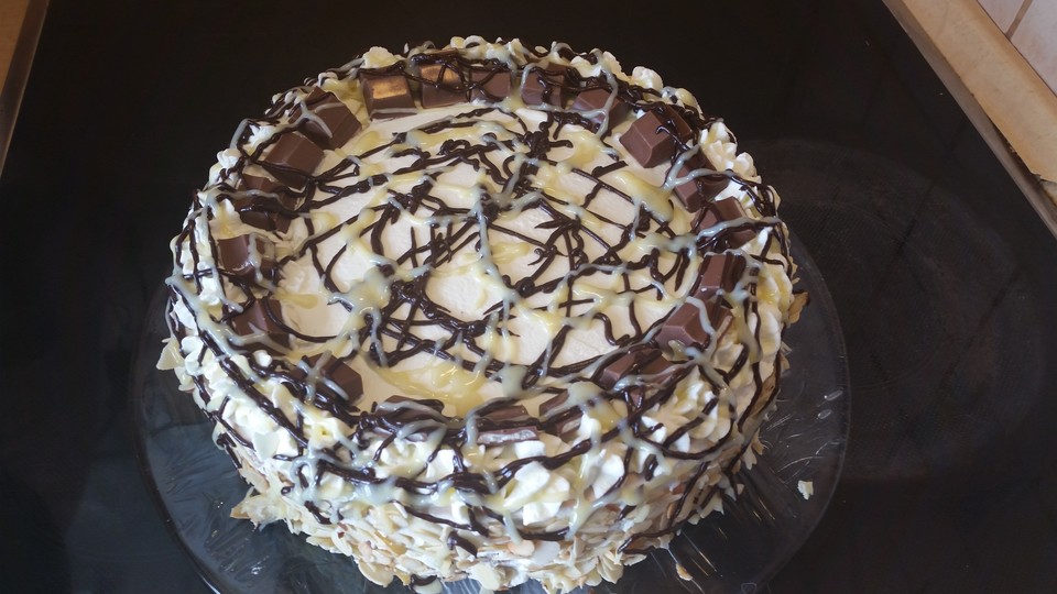 Schokoladentorte mit Kinderriegel von Anni24668 | Chefkoch.de
