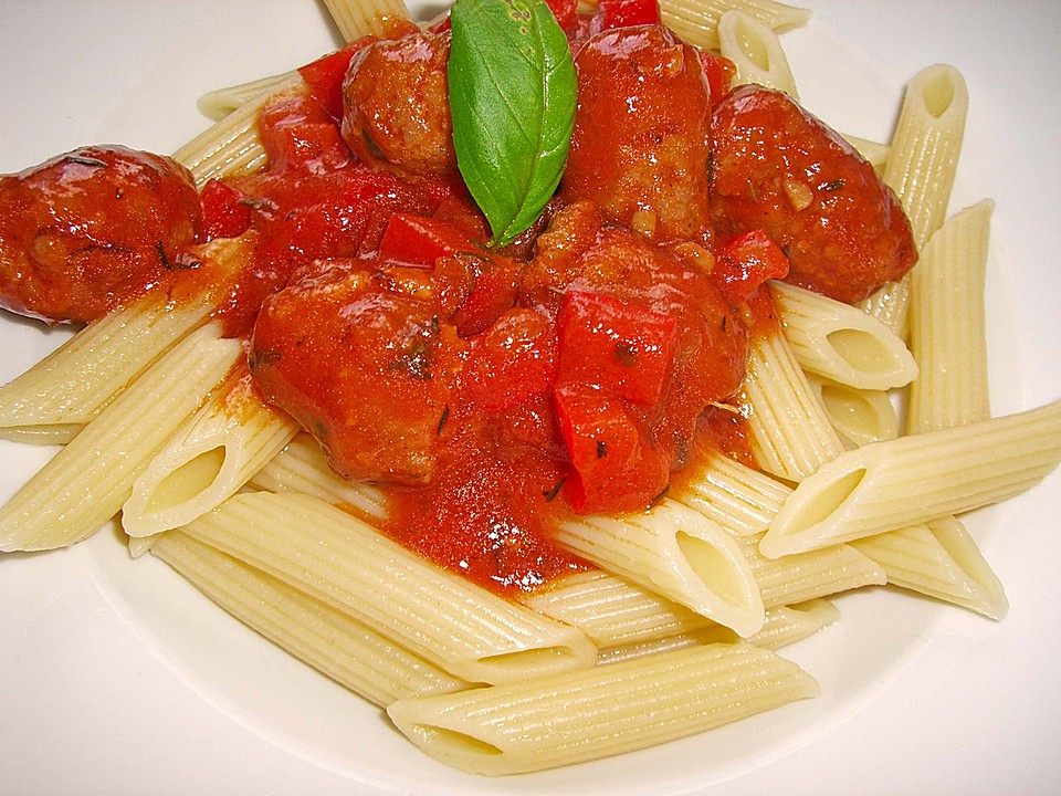 Pasta mit Thymian-Tomatensauce und Salsiccia-Bällchen von badegast1 ...