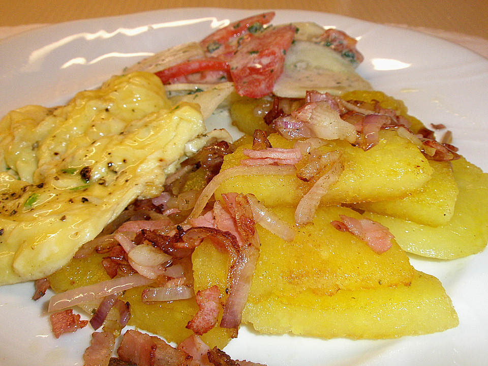 Gebratene Knödel mit Speck und Zwiebeln von mimamutti | Chefkoch.de