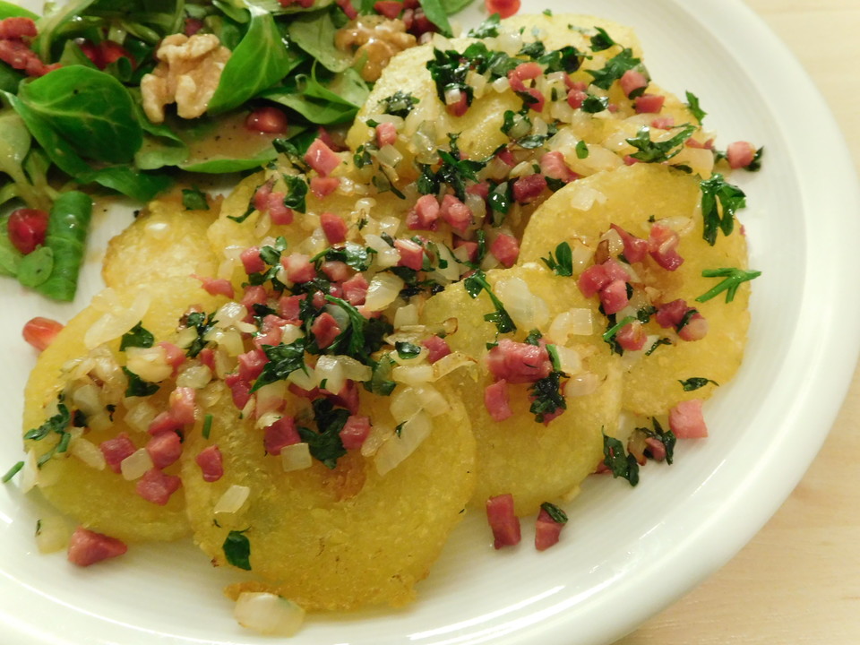 Gebratene Knödel mit Speck und Zwiebeln von mimamutti | Chefkoch.de