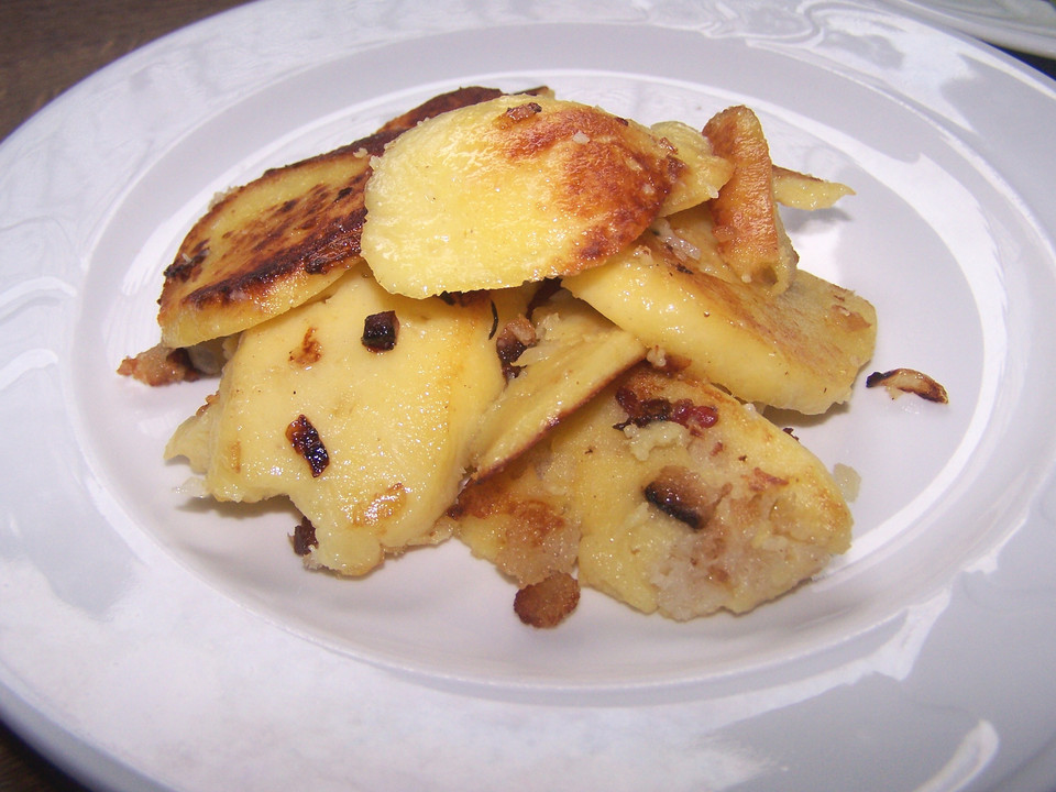 Gebratene Knödel mit Speck und Zwiebeln von mimamutti | Chefkoch.de