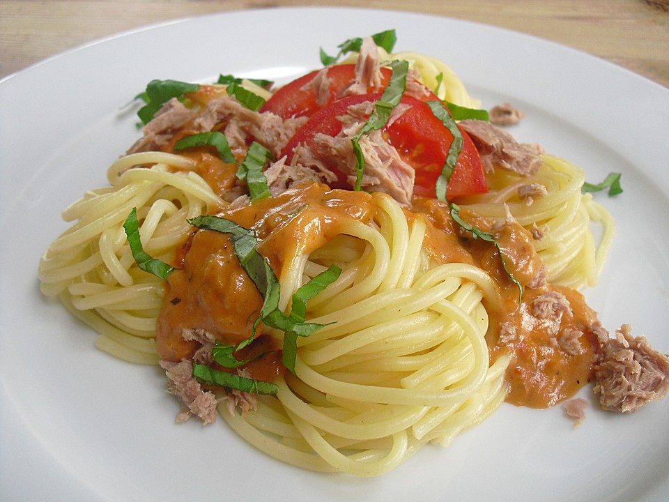 Spaghetti mit Thunfisch - Sahne - Soße von CharmedWitch036 | Chefkoch.de