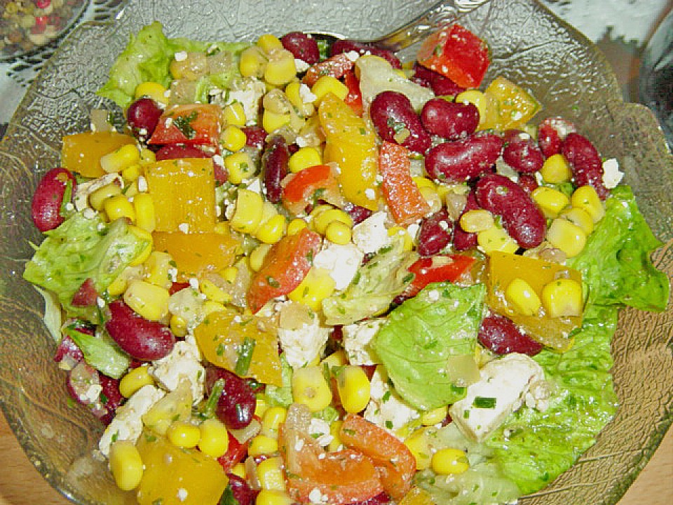 Balkansalat mit Schafskäse