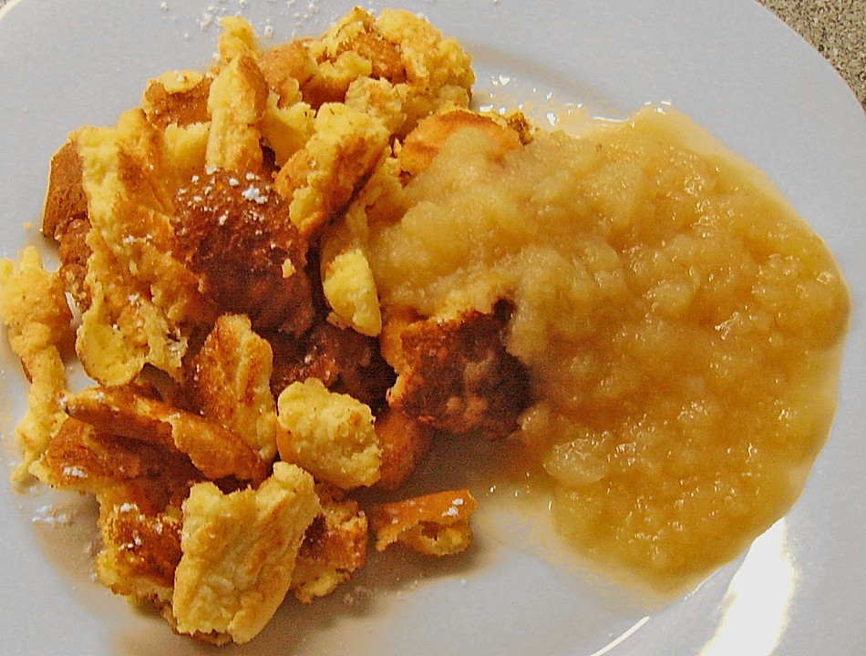 Kaiserschmarrn mit Zwetschgen - Kompott von mietzimaus | Chefkoch.de
