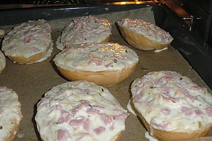 Pikante Partybrötchen mit Creme fraiche 22