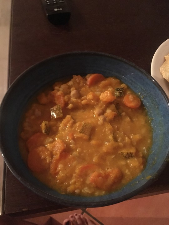 Veganes indisches Curry mit Kürbis und Kichererbsen von downhillcat ...