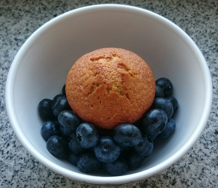 Zitronenjoghurt-Mandel-Muffins ohne Ei von marlenbbim | Chefkoch.de