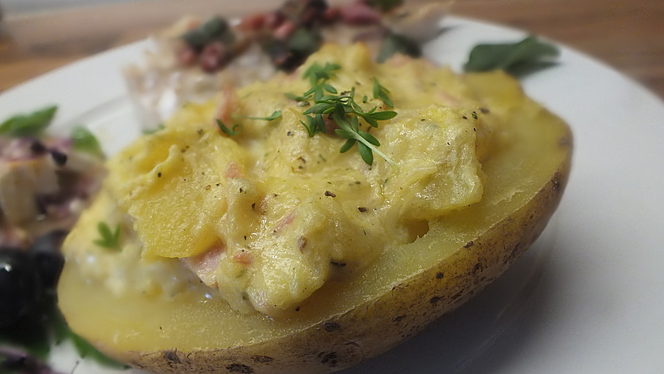 Gefüllte Ofenkartoffeln mit frischen Kräutern von mickyjenny | Chefkoch.de