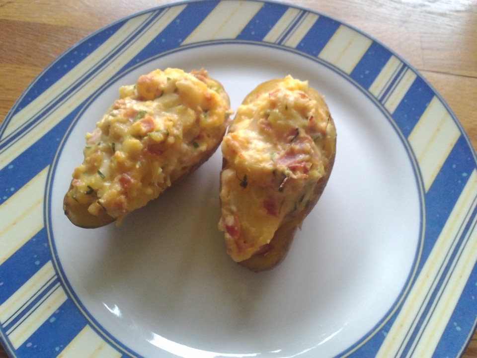 Gefüllte Ofenkartoffeln mit frischen Kräutern von mickyjenny | Chefkoch.de