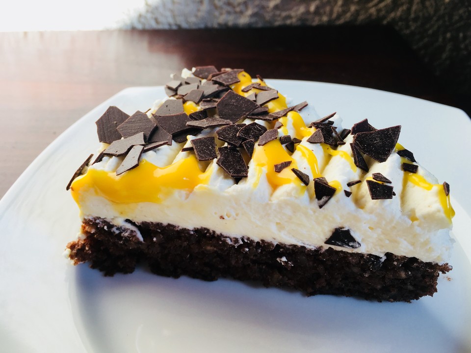 Eierlikörtorte mit saftigem Nussboden von gramalein | Chefkoch.de