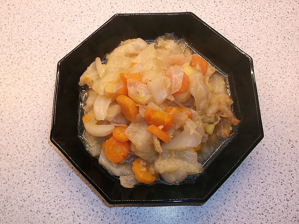 Omas Kohl-Kartoffel-Möhren-Eintopf aus dem Schnellkochtopf von bossbaer ... Omas Kohl-Kartoffel-Möhren-Eintopf aus dem Schnellkochtopf von bossbaer ...