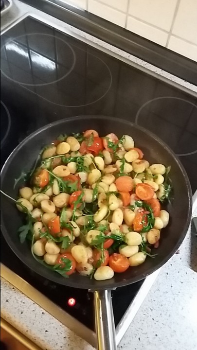 Gnocchi-Pfanne mit Rucola von Renomaus | Chefkoch.de