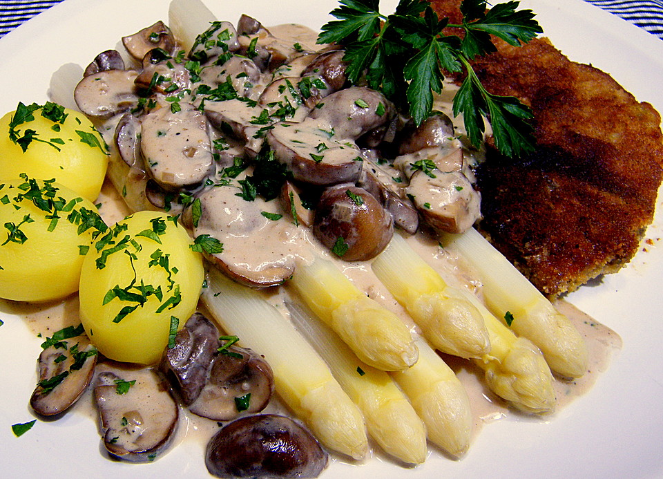 Spargel mit Pilzrahm und Koteletts von trekneb | Chefkoch.de
