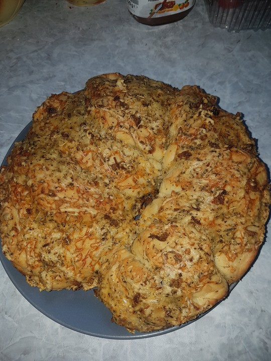 Selbstgebackenes Knoblauchbrot von Chefkoch-Video | Chefkoch.de