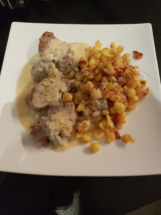 Schweinefilet mit Gorgonzola-Weißwein-Sauce von MrXtilicious | Chefkoch.de