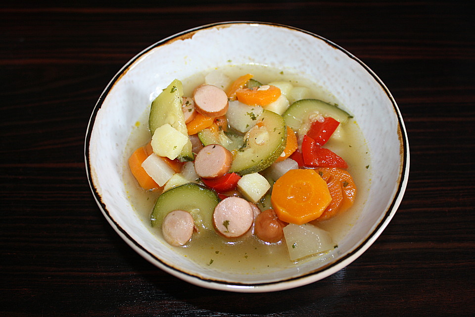 Sommer-Suppe mit Würstchen von Kümii | Chefkoch.de