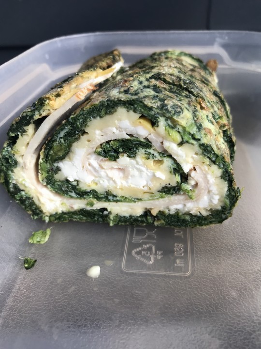 Low-Carb Spinatrolle mit Frischkäse und Kochschinken von pandahime ...
