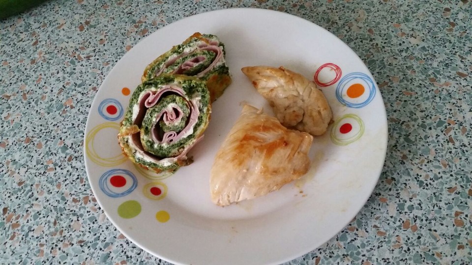 Low-Carb Spinatrolle mit Frischkäse und Kochschinken von pandahime ...