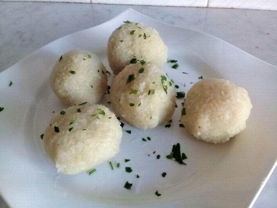 Kartoffelknödel aus rohen Kartoffeln nach Uromas Art von gabriele9272 ...