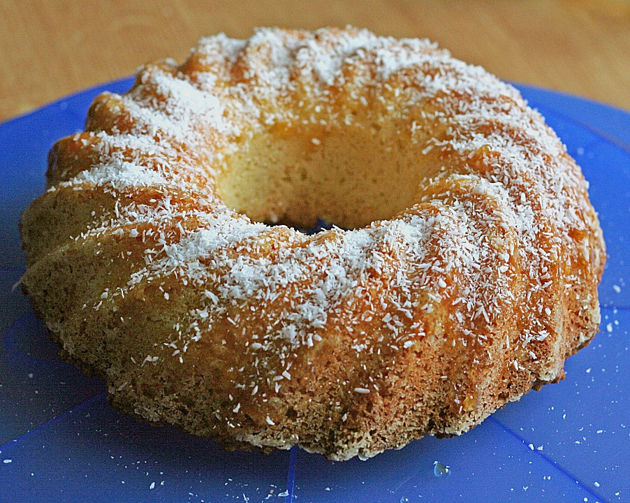 Schneller Kokoskuchen mit Schuss von *~Manu~* | Chefkoch.de