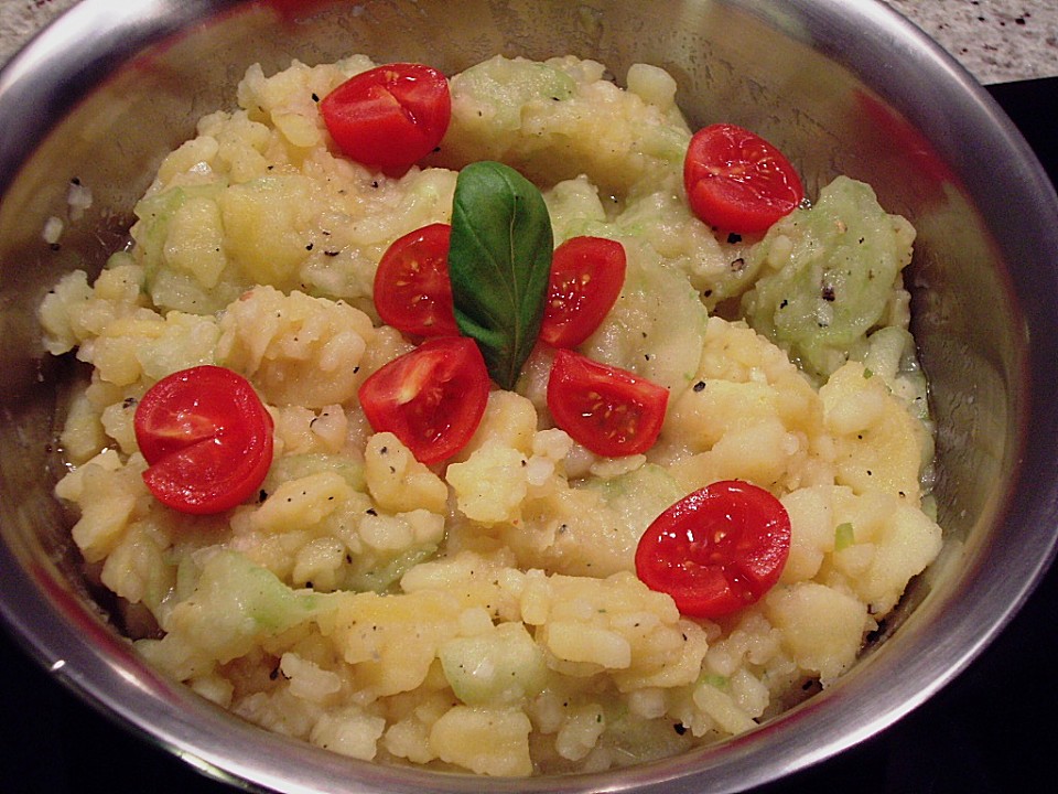 Bayrischer Kartoffelsalat mit Gurke von flotte-lotte | Chefkoch.de