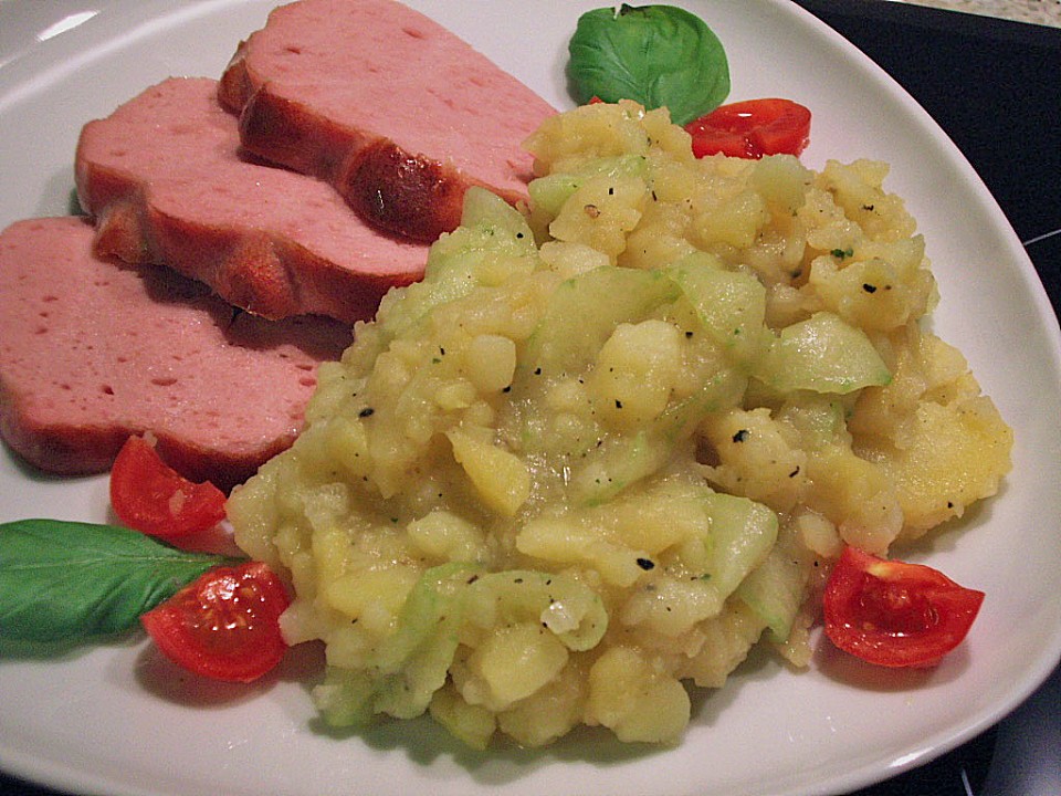 Bayrischer Kartoffelsalat mit Gurke von flotte-lotte | Chefkoch.de