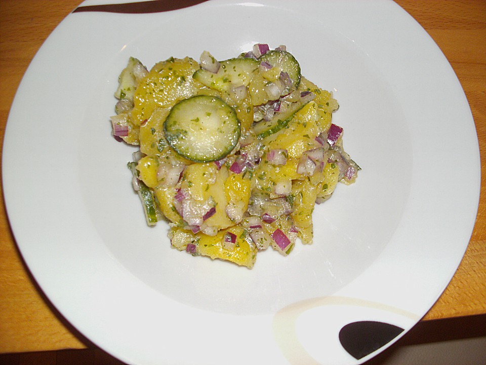 Bayrischer Kartoffelsalat mit Gurke von flotte-lotte | Chefkoch.de