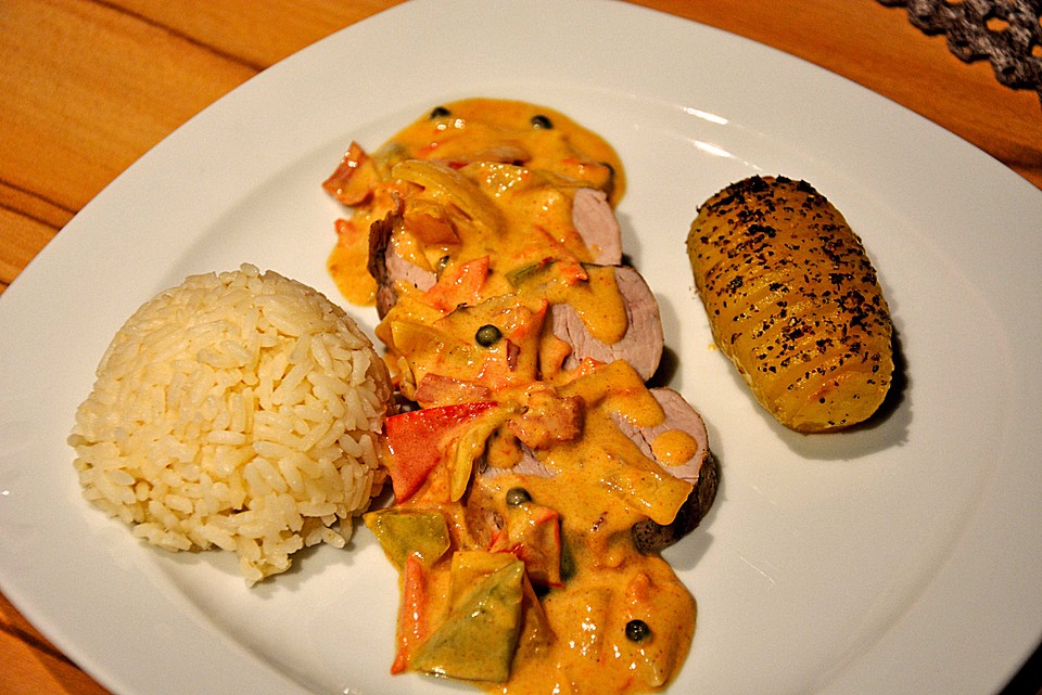 Schweinslungenbraten mit Paprika und grünem Pfeffer von altbaerli ...