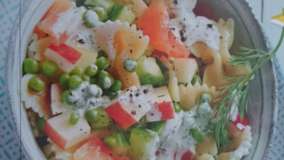 Nudelsalat mit Erbsen und Lachs von Juttilein1978 | Chefkoch.de