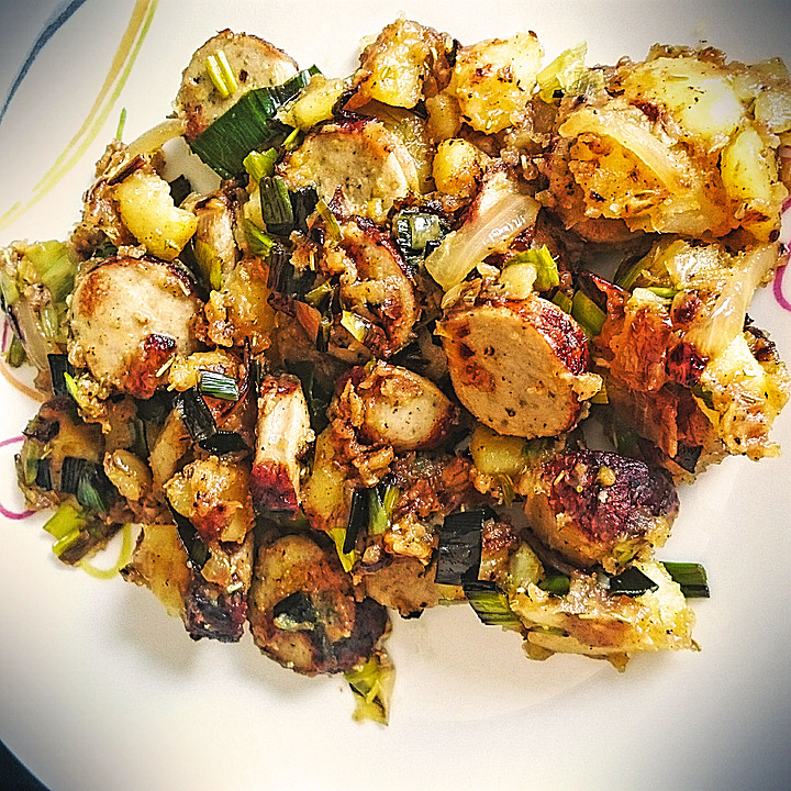 Bratwurst-Kartoffelpfanne mit Lauch von frankwaechter | Chefkoch.de