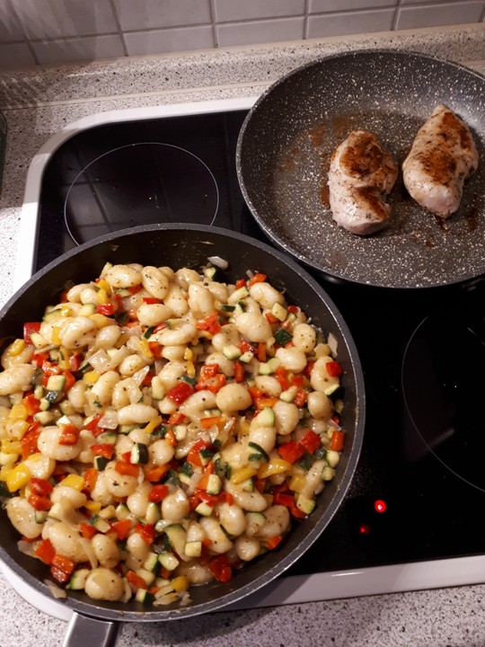 Gnocchi-Gemüsepfanne von Helfer55po | Chefkoch.de