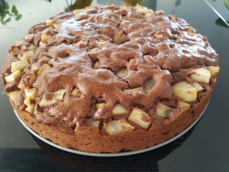 Veganer Schoko-Walnuss-Kuchen mit Birne und Dinkelmehl von Gittana ...