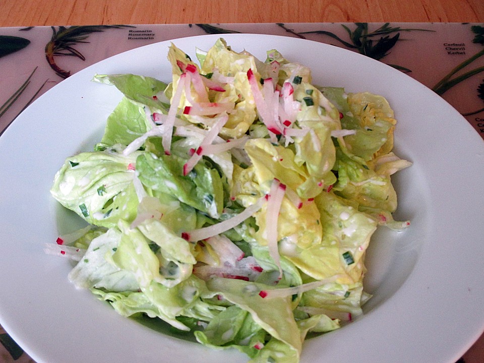 Frühlingshafter Kopfsalat mit Radieschen von patty89 | Chefkoch.de