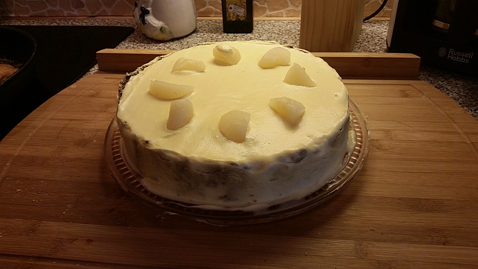 Birnen-Eierlikör-Torte mit Spekulatiusboden von Backbertin | Chefkoch.de