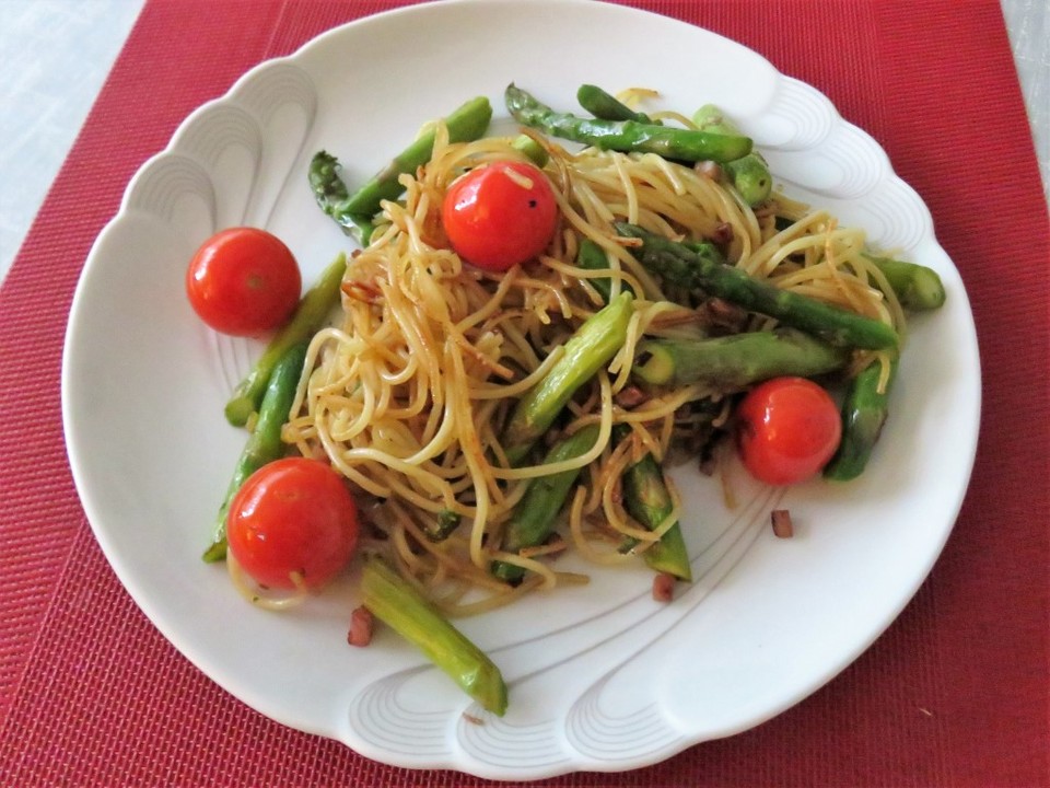 Spaghetti mit grünem Spargel von riga53 | Chefkoch.de
