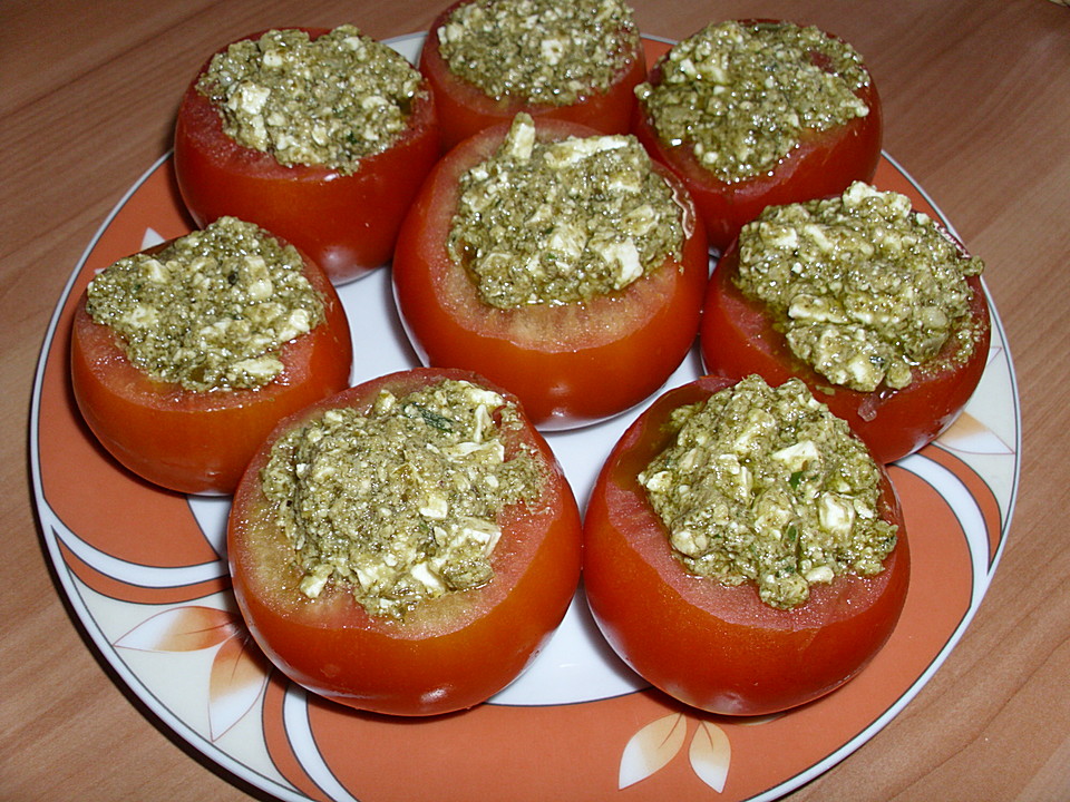 Tomaten mit Feta und Pesto gefüllt vom Grill von trishas-welt | Chefkoch.de