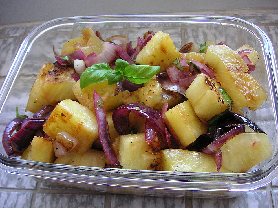 Gegrillter Ananas-Zwiebel Salat von leeni2507 | Chefkoch.de