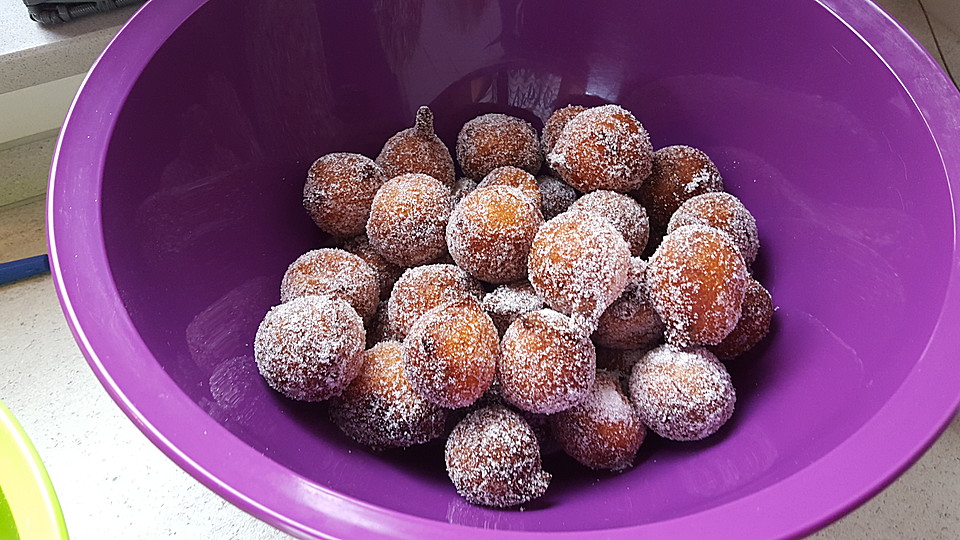 Quarkbällchen wie vom Bäcker von laeticia | Chefkoch.de