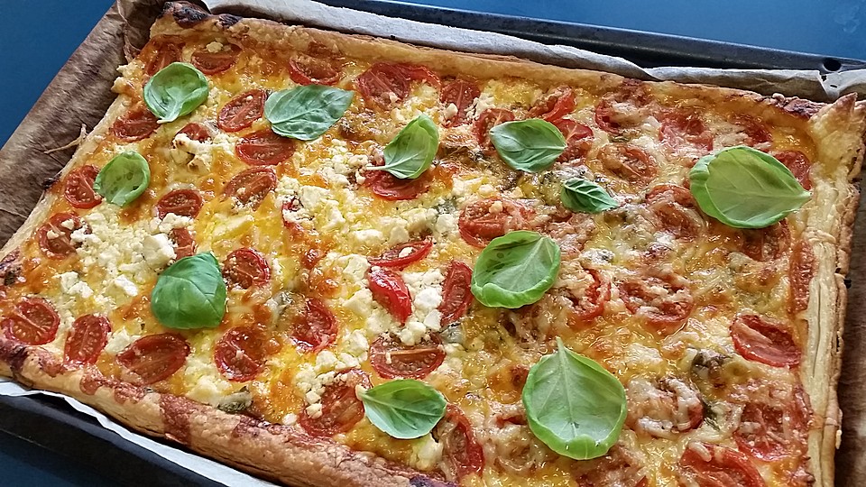 Blätterteig Tarte mit dreierlei Käse von schoof1702 | Chefkoch.de