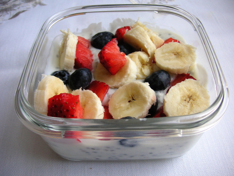 Chia-Pudding mit Joghurt und Früchten von LauraBardot | Chefkoch.de