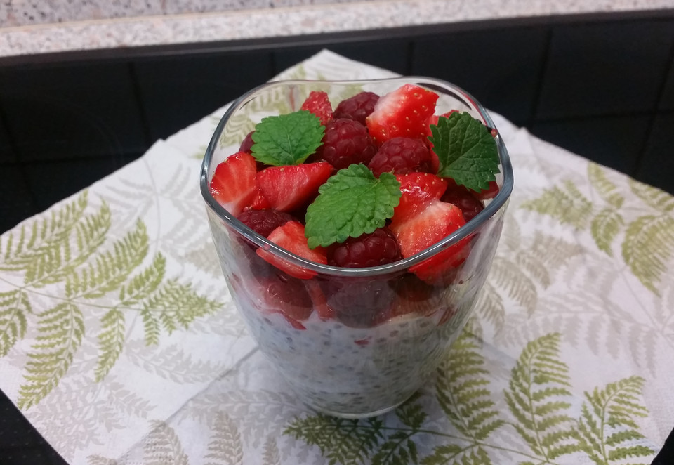 Chia-Pudding mit Joghurt und Früchten von LauraBardot | Chefkoch.de