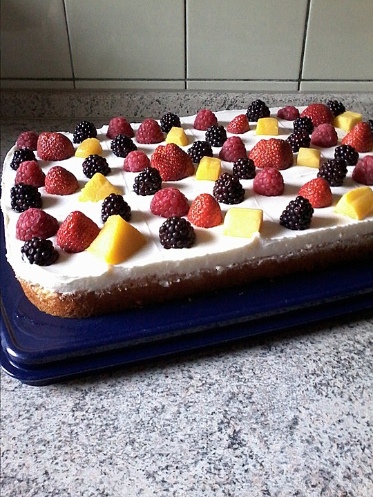 Beeren-Joghurtkuchen mit Frischkäse-Topping von Gretsi | Chefkoch.de