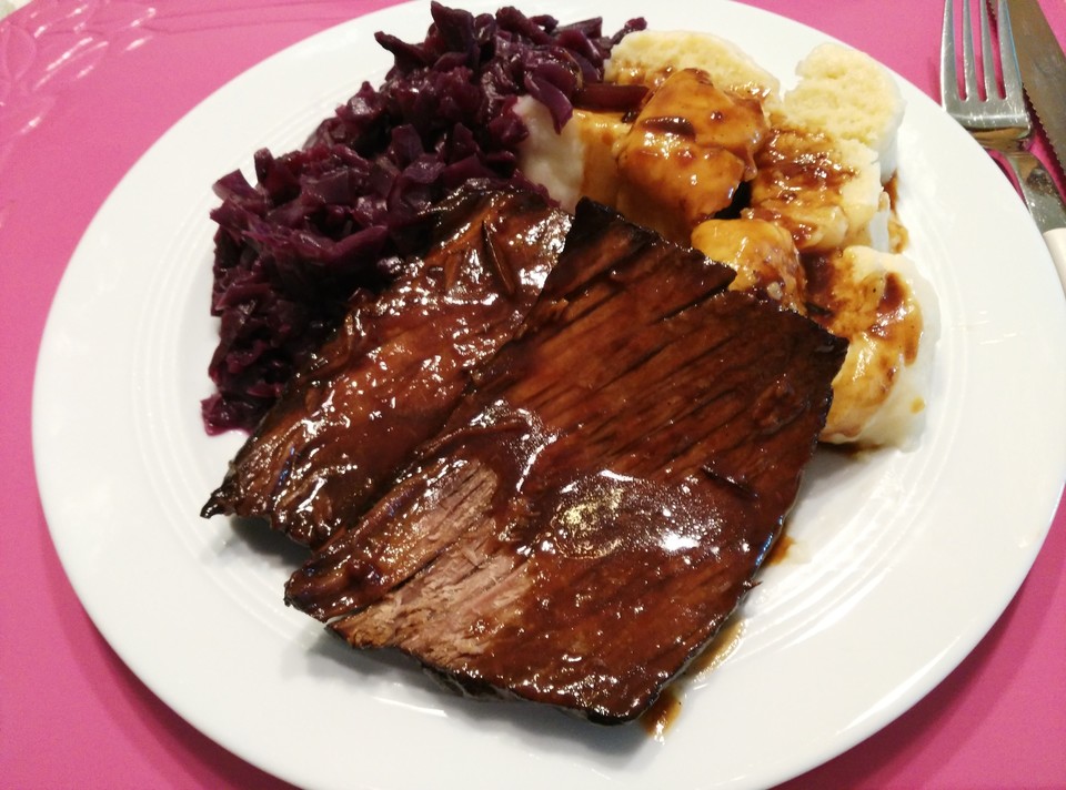 Geschmorter Rinderbraten in süß - saurer Himbeersoße von Steffjul ...