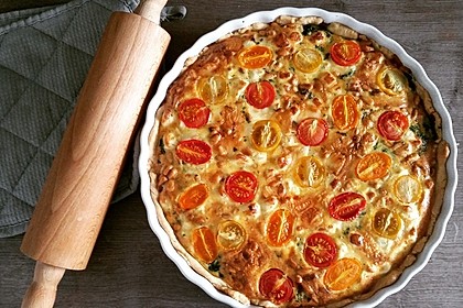 Quiche mit Spinat, Feta, Tomaten und Pinienkernen 5